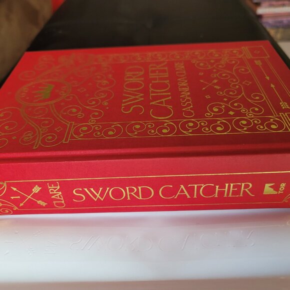 **NEW & SIGNED** Sword Catcher by Cassandra Clare, Fairyloot, Sprayed Edges - Picture 12 of 14